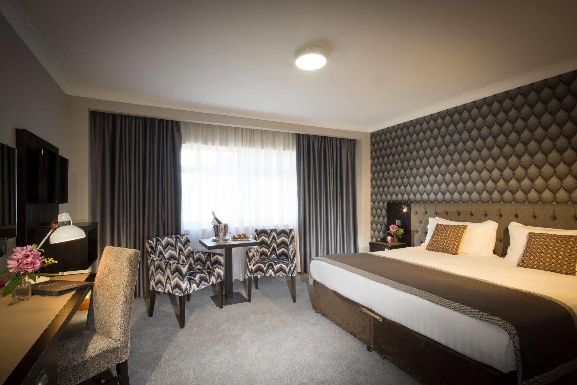 Talbot Hotel Корк Екстериор снимка