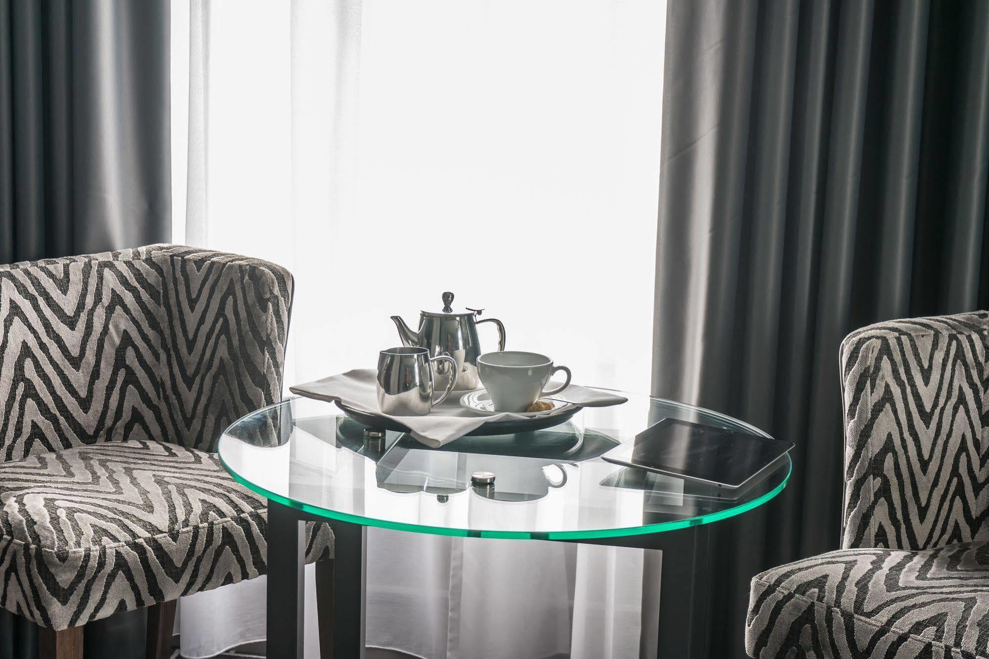 Talbot Hotel Корк Екстериор снимка